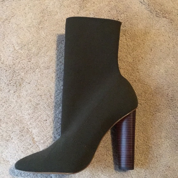 Olive green Steve Madden Booties - Picture 1 of 2
